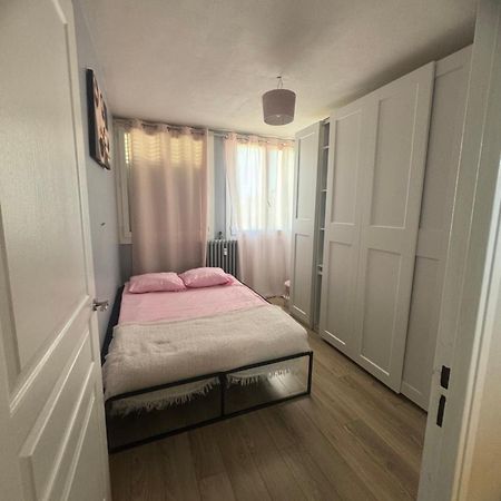 Appartement Proche Aeroport مارينيان المظهر الخارجي الصورة