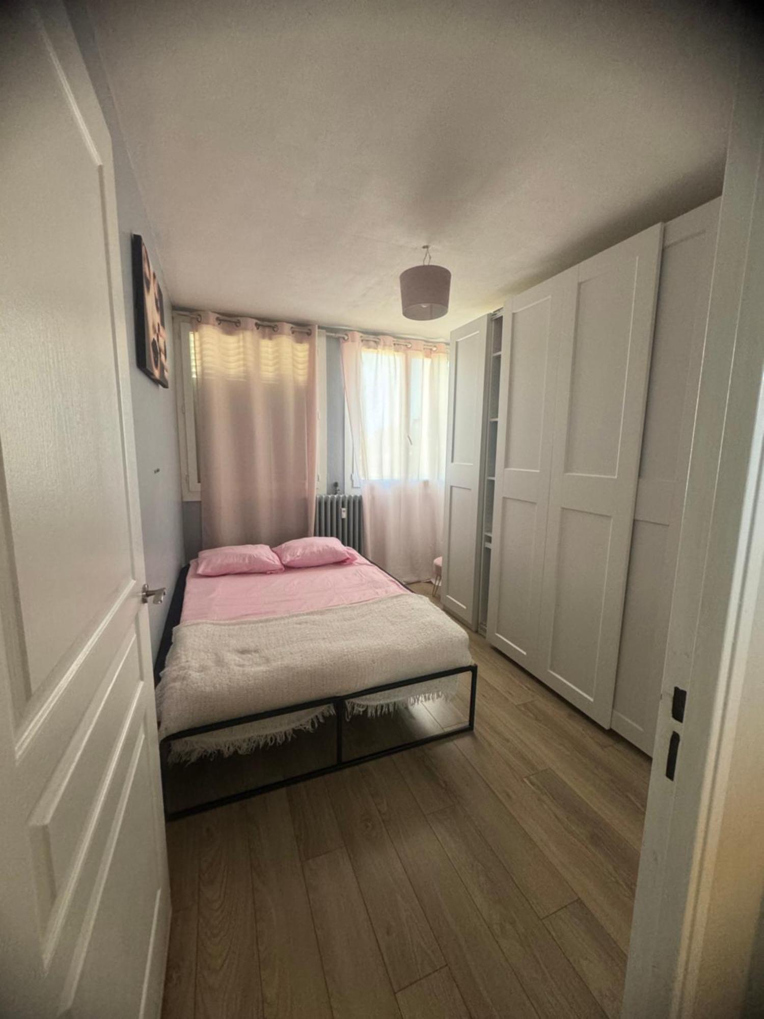 Appartement Proche Aeroport مارينيان المظهر الخارجي الصورة