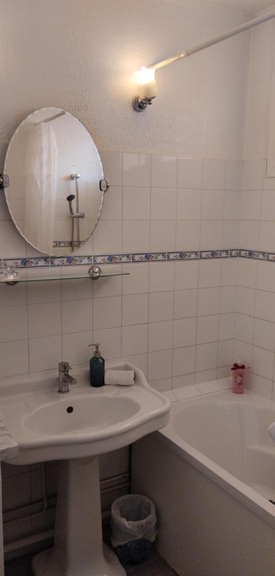 Appartement Proche Aeroport مارينيان المظهر الخارجي الصورة